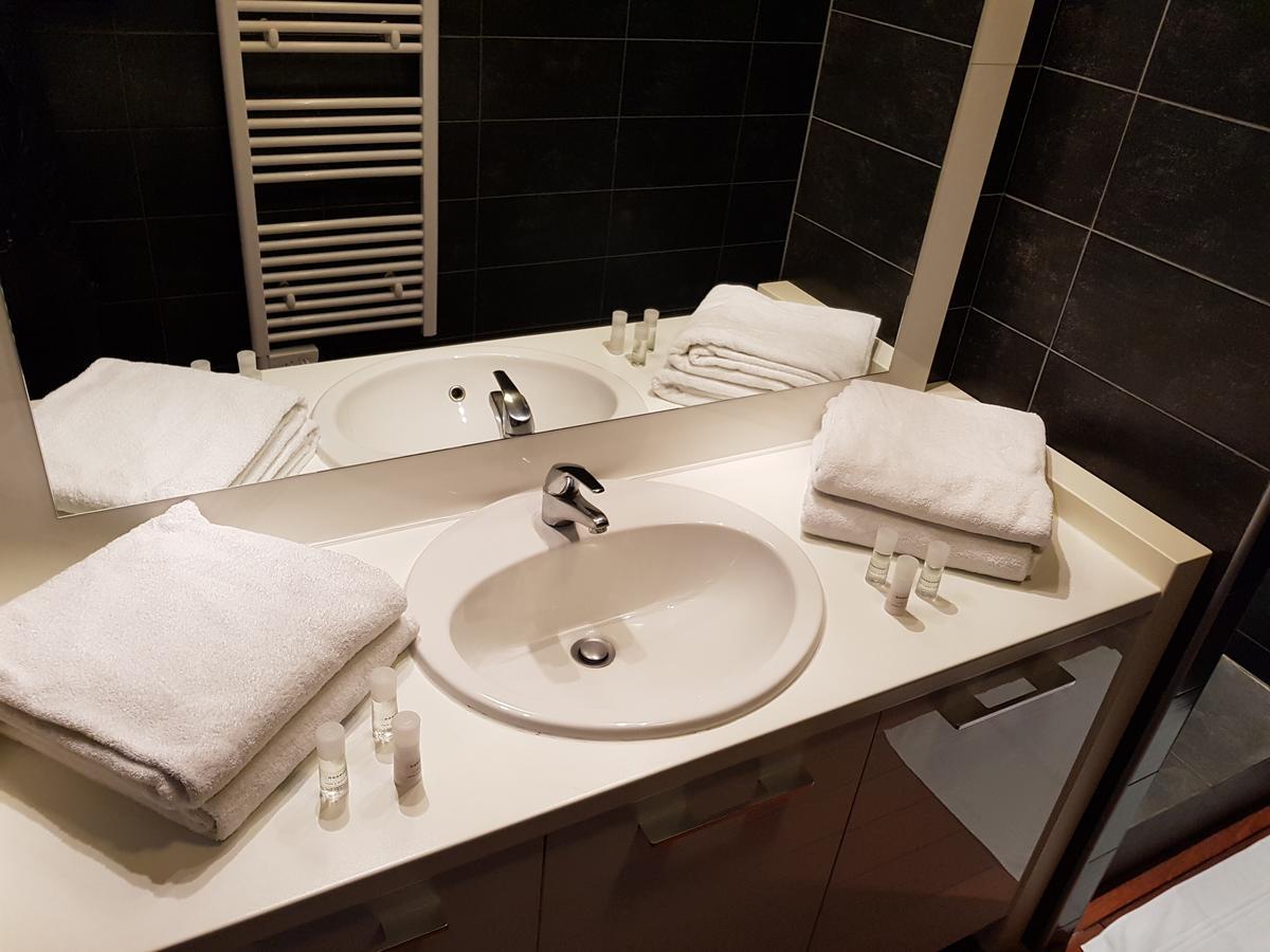 Mas De Valrugues Holifrance Aparthotel Saint-Remy-de-Provence Bagian luar foto