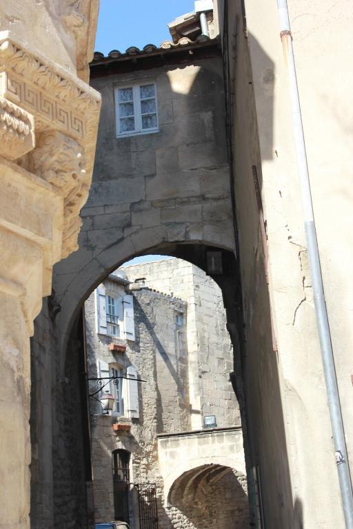 Mas De Valrugues Holifrance Aparthotel Saint-Remy-de-Provence Bagian luar foto