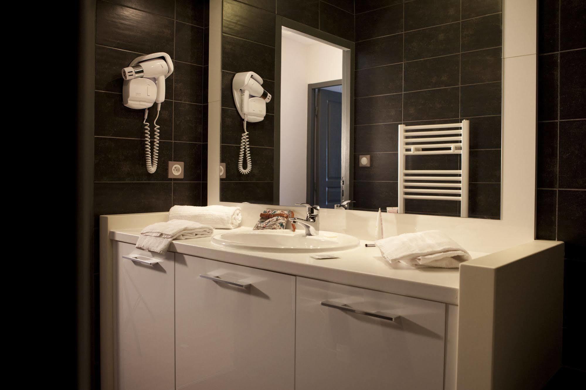 Mas De Valrugues Holifrance Aparthotel Saint-Remy-de-Provence Bagian luar foto