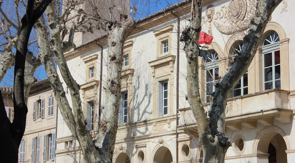 Mas De Valrugues Holifrance Aparthotel Saint-Remy-de-Provence Bagian luar foto